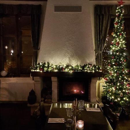 Le Voila Bed and Breakfast Melay  Eksteriør billede