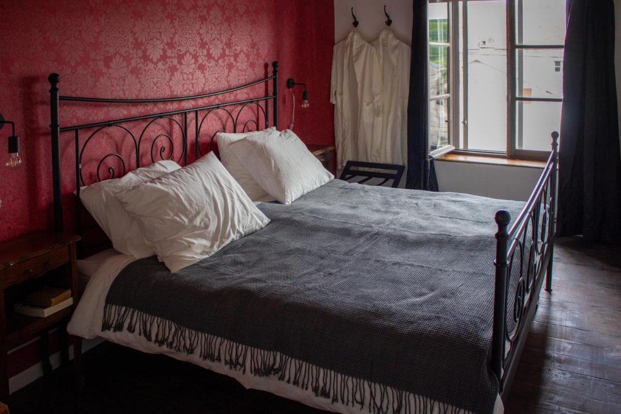 Le Voila Bed and Breakfast Melay  Eksteriør billede