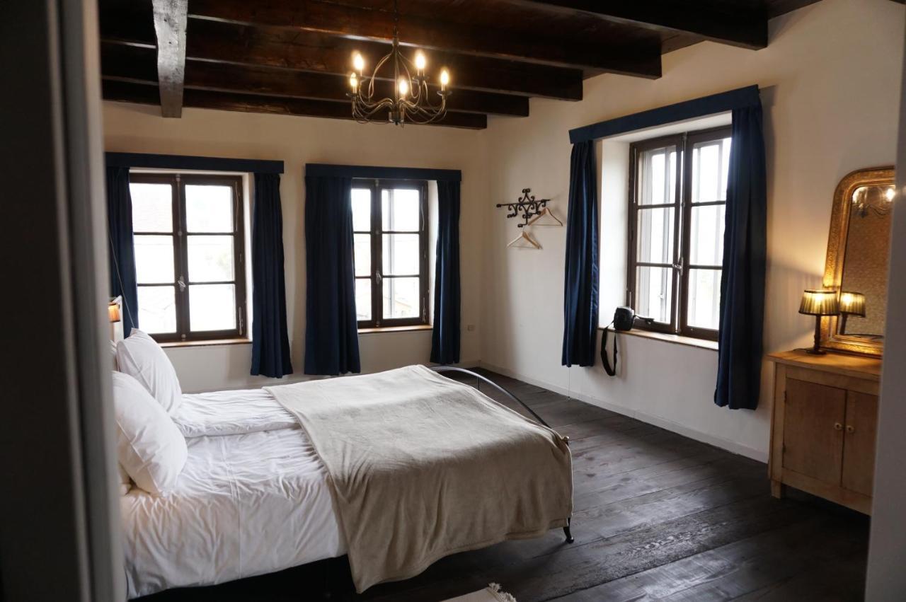 Le Voila Bed and Breakfast Melay  Eksteriør billede